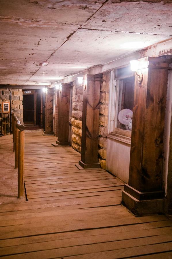 The Historic Wolf Hotel Ellinwood Zewnętrze zdjęcie